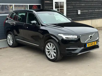 Volvo XC90 - Thumbnail 40