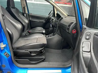 Opel Zafira - Thumbnail 11