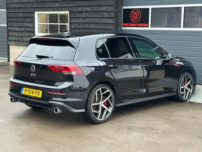 Volkswagen Golf - Thumbnail 29