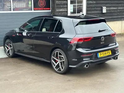 Volkswagen Golf - Thumbnail 31