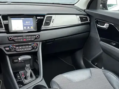 Kia Niro - Thumbnail 14