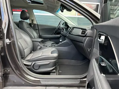 Kia Niro - Thumbnail 10