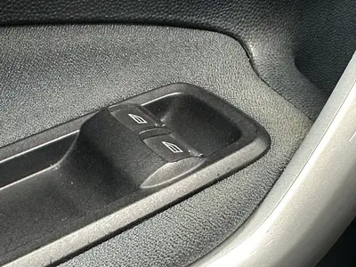 Ford Fiesta - Thumbnail 25