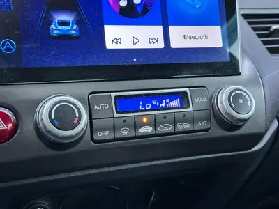 Honda Civic - Thumbnail 24