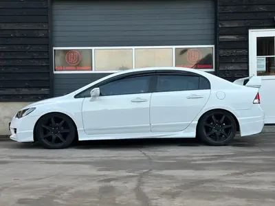 Honda Civic - Thumbnail 8