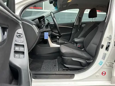 Hyundai i30 - Thumbnail 11