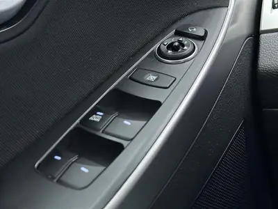 Hyundai i30 - Thumbnail 28