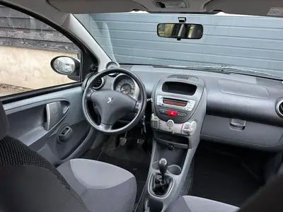 Peugeot 107 - Thumbnail 14