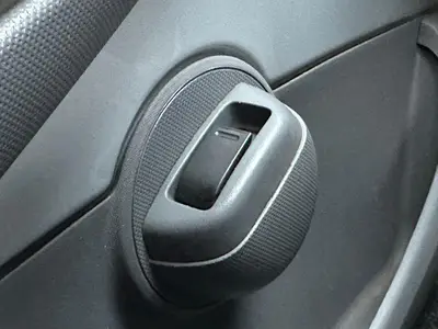 Peugeot 107 - Thumbnail 16