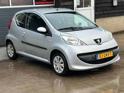 Peugeot 107 - Thumbnail 23