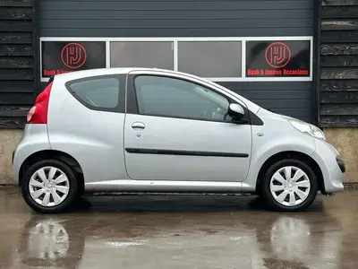 Peugeot 107 - Thumbnail 6