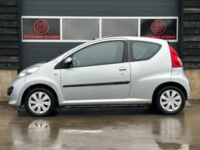Peugeot 107 - Thumbnail 7