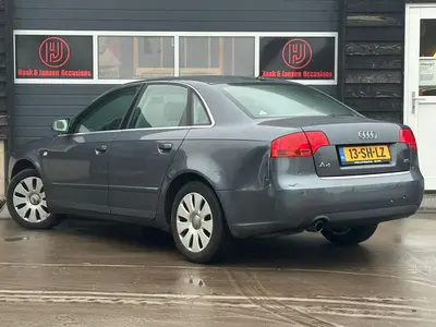 Audi A4 - Thumbnail 4