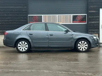 Audi A4 - Thumbnail 8