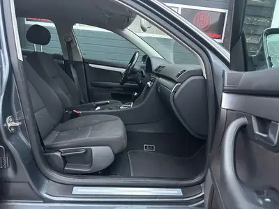 Audi A4 - Thumbnail 10