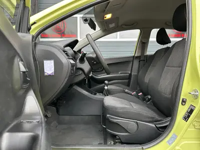 Kia Picanto - Thumbnail 11