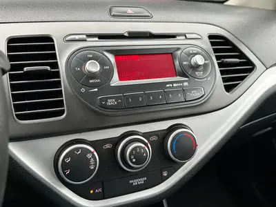 Kia Picanto - Thumbnail 16