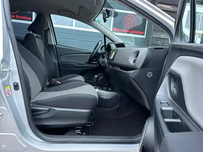 Toyota Yaris - Thumbnail 11