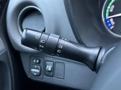 Toyota Yaris - Thumbnail 20