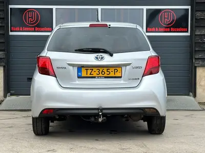 Toyota Yaris - Thumbnail 9
