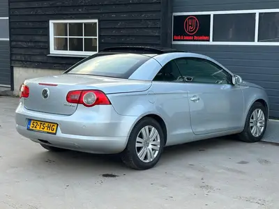 Volkswagen Eos - Thumbnail 32