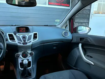 Ford Fiesta - Thumbnail 13