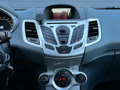 Ford Fiesta - Thumbnail 21