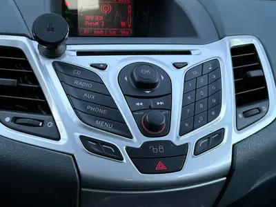 Ford Fiesta - Thumbnail 23