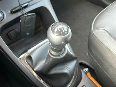 Renault Captur - Thumbnail 25