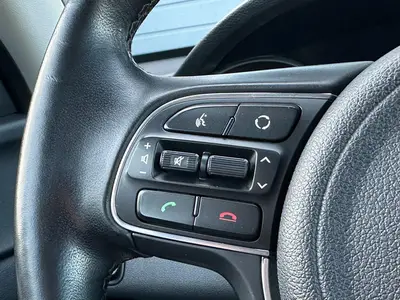 Kia Optima - Thumbnail 23