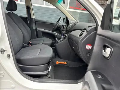 Hyundai i10 - Thumbnail 11