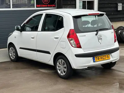 Hyundai i10 - Thumbnail 26