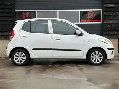 Hyundai i10 - Thumbnail 6