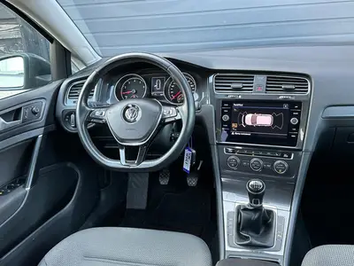 Volkswagen Golf - Thumbnail 14