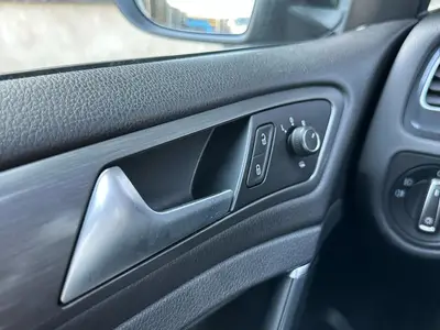 Volkswagen Golf - Thumbnail 17