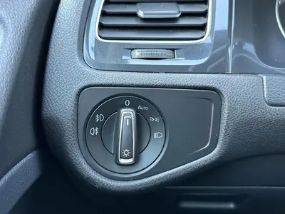 Volkswagen Golf - Thumbnail 18