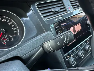 Volkswagen Golf - Thumbnail 22