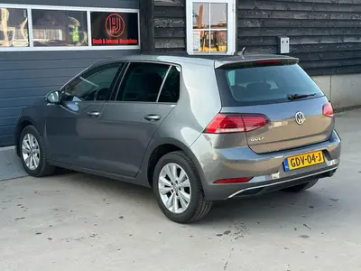 Volkswagen Golf - Thumbnail 29