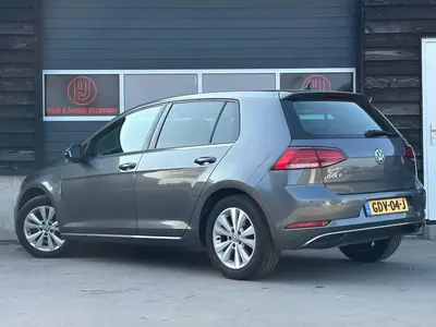 Volkswagen Golf - Thumbnail 4