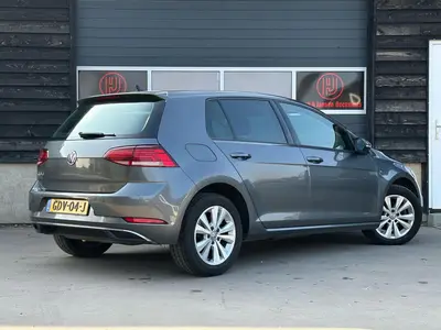 Volkswagen Golf - Thumbnail 5