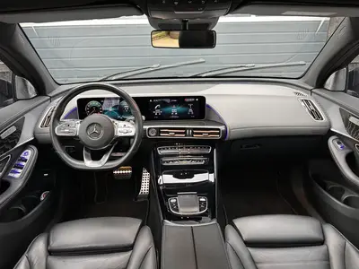 Mercedes-Benz EQC - Thumbnail 13
