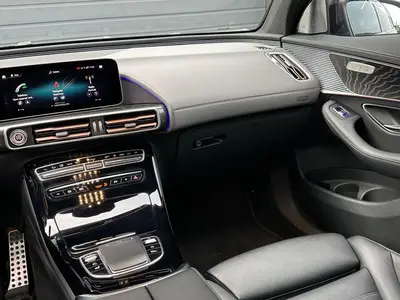 Mercedes-Benz EQC - Thumbnail 14