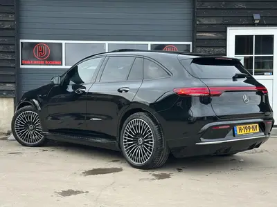Mercedes-Benz EQC - Thumbnail 4