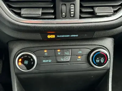 Ford Fiesta - Thumbnail 21