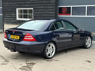 Mercedes-Benz C-Klasse - Thumbnail 26