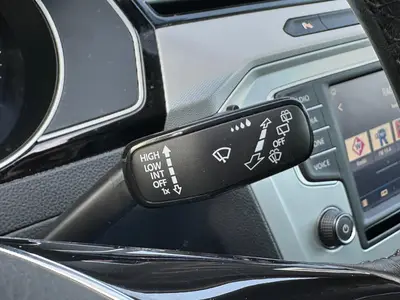 Volkswagen Passat - Thumbnail 25