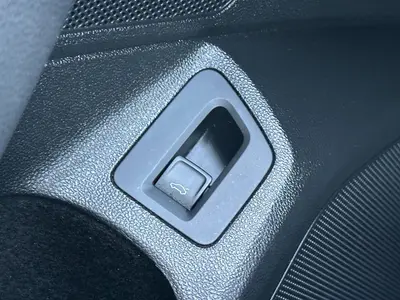 Volkswagen Passat - Thumbnail 29