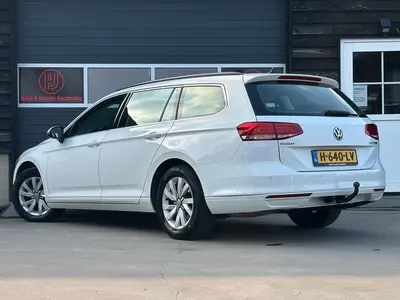 Volkswagen Passat - Thumbnail 4