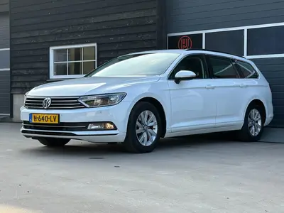 Volkswagen Passat - Thumbnail 31