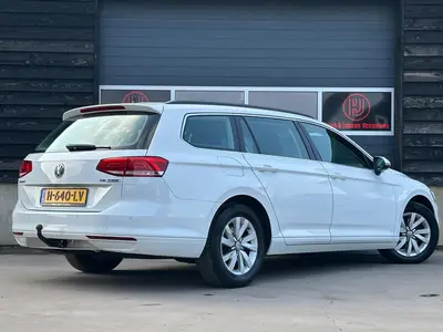 Volkswagen Passat - Thumbnail 5